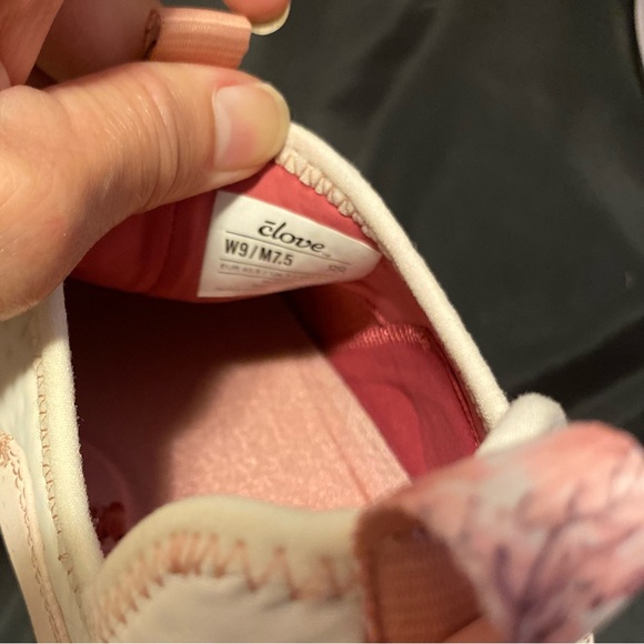 Limited Edition Clove Nurse Clara Shoes Women’s Size 9 OR Men’s size 7.5 - Picture 8 of 8